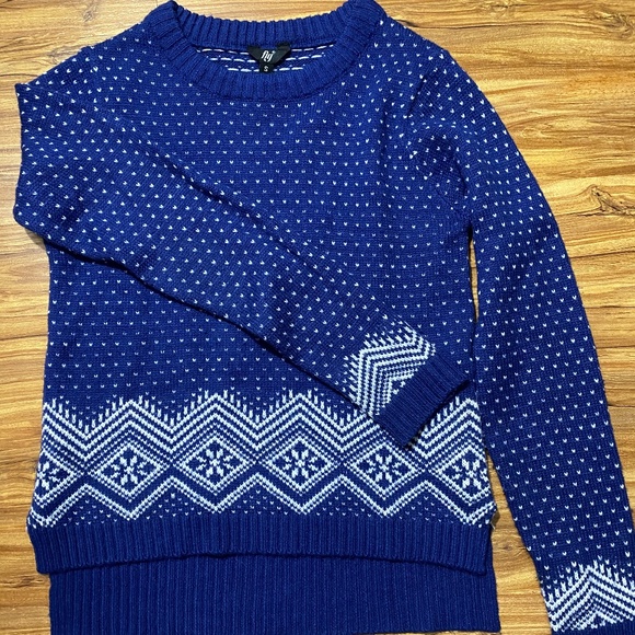 Blue sweater - Picture 1 of 1